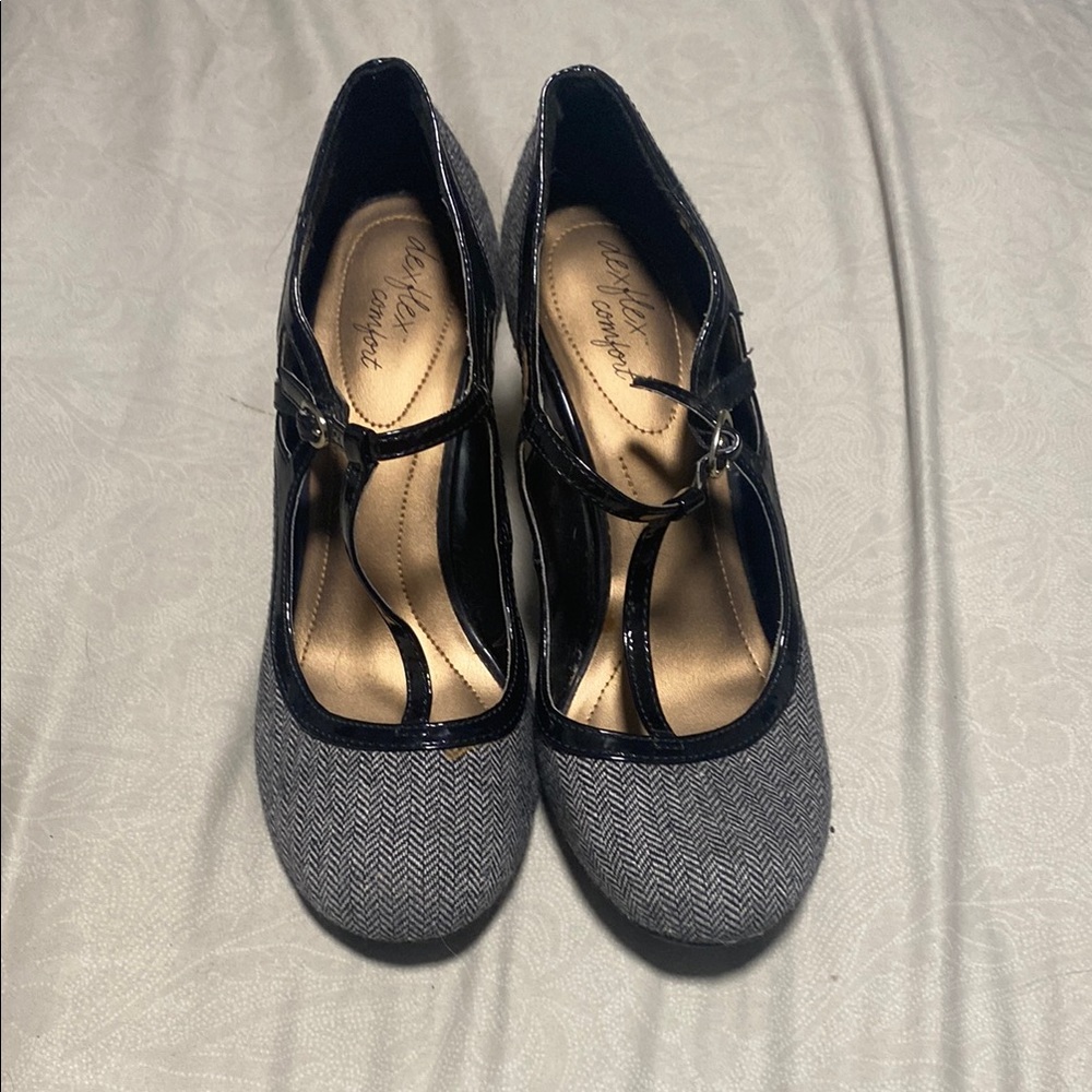Comfort Plus by Predictions Black and Gray Heels 4 inches heal